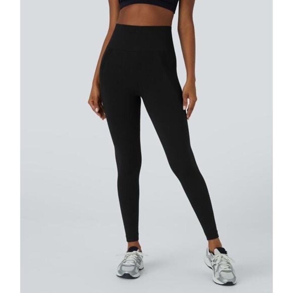 Halara OneForm Seamless Flow High Waisted 7/8 Yoga Leggings in Black Size Large
